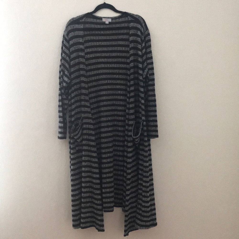 LuLaRoe Sarah Black and Gray stripe XL